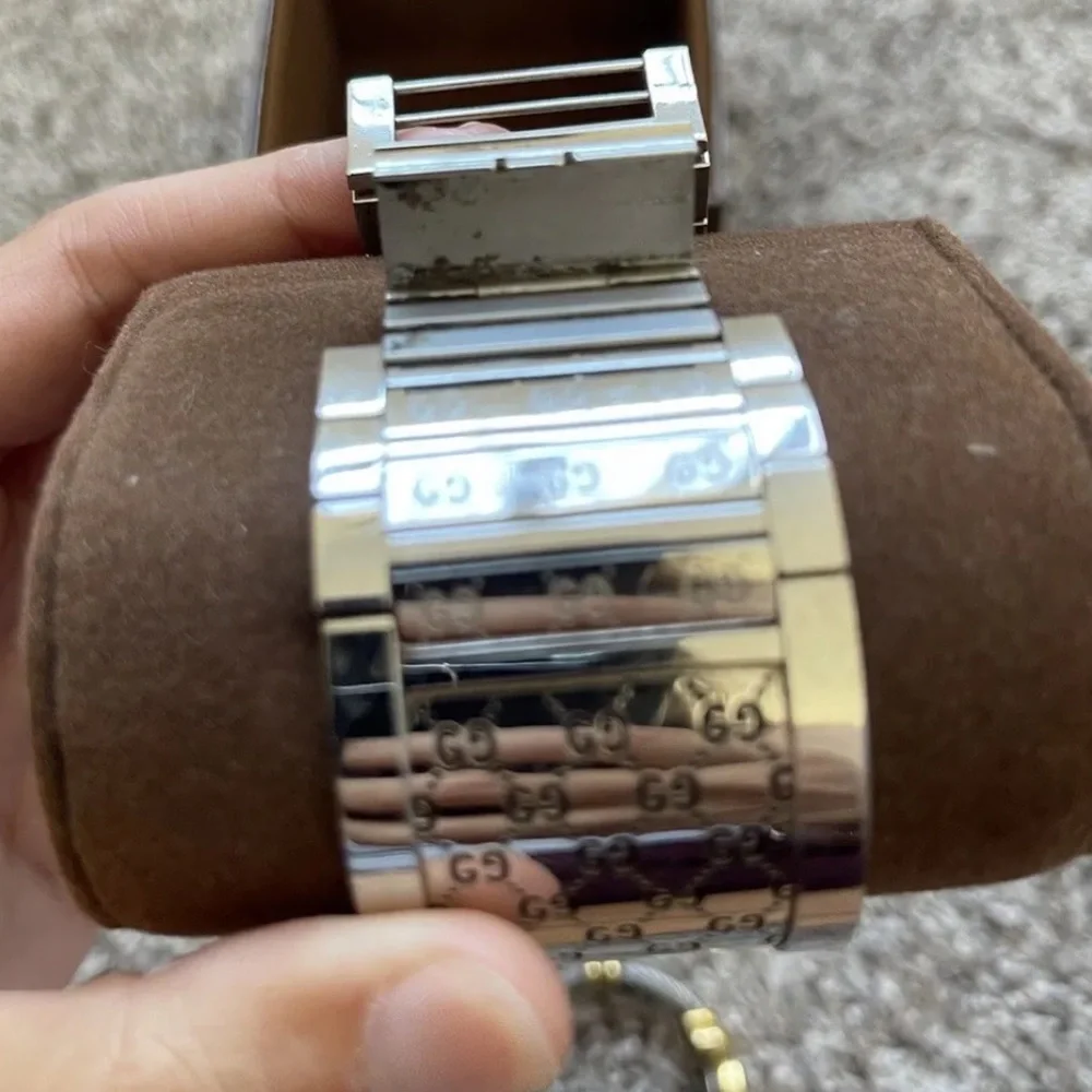 GUCCI Italian Luxury Bracelet Watch